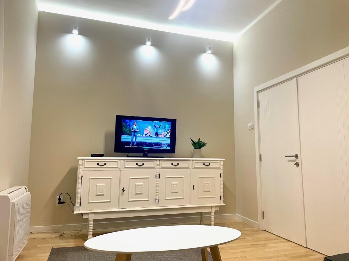 Skadarlija Bohemian Apartment เบลเกรด ภายนอก รูปภาพ