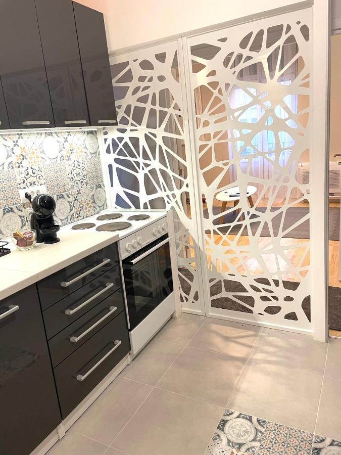 Skadarlija Bohemian Apartment เบลเกรด ภายนอก รูปภาพ